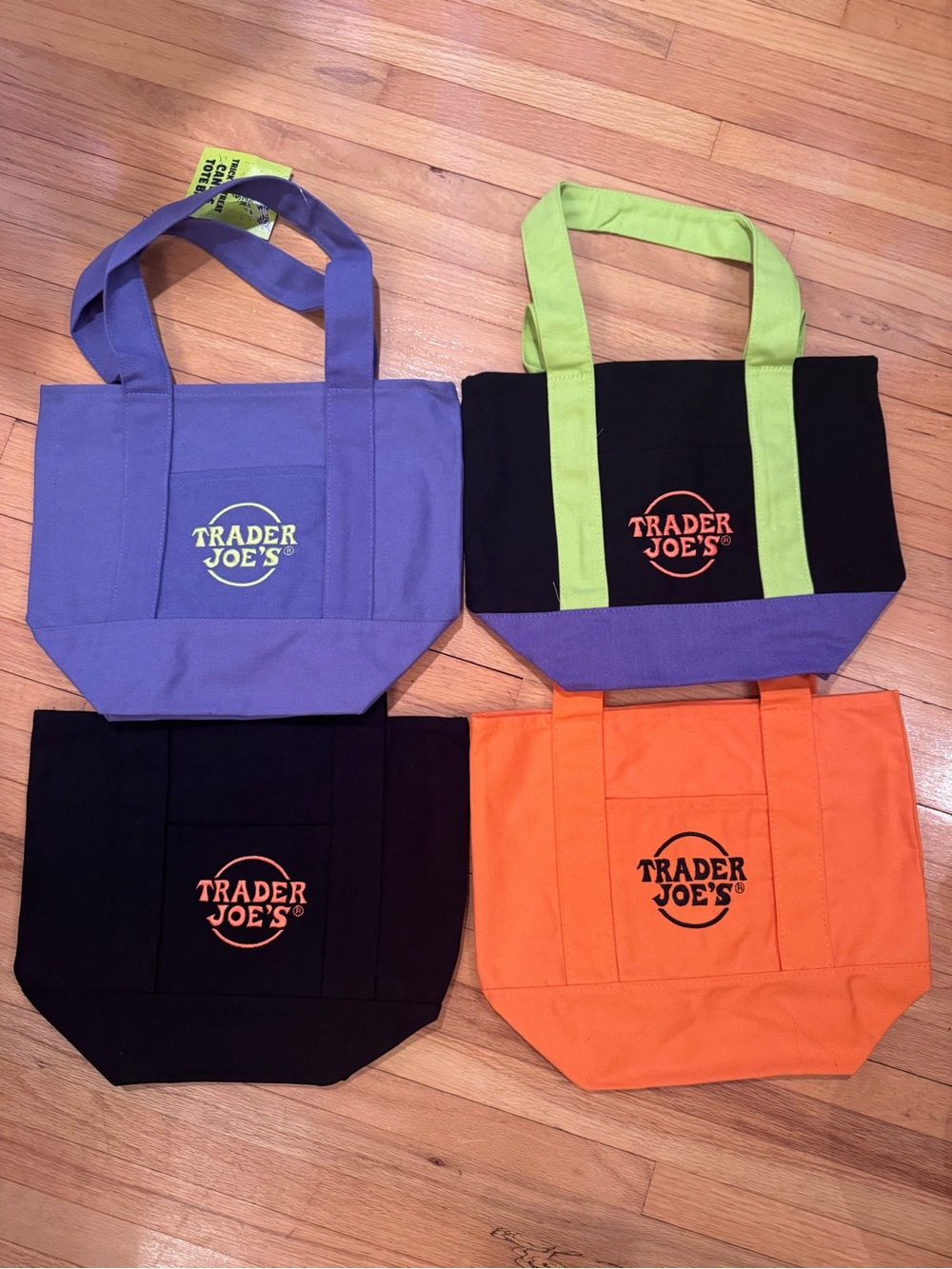 Trader Joe’s Halloween canvas totes set of 4 NWT